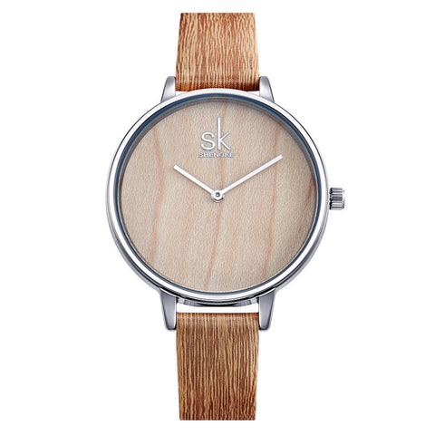 Women's quartz watch with wooden needle